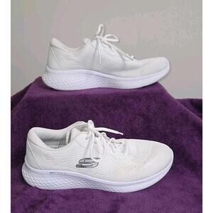 Skechers Skech-Lite Pro Women’s Vegan Sneaker Size 9 White Memory Foam Insole